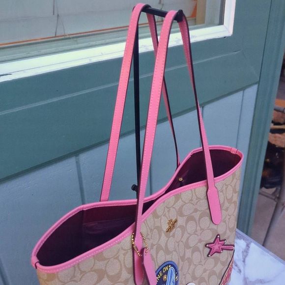 Coach X Disney Cinderella City Tote In Signature C Canvas With Patches - Picture 6 of 11